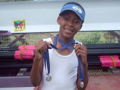 Simphiwe Zono winning junior under 15 C scull
